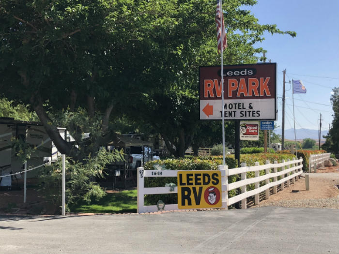 leeds rv and motel sign